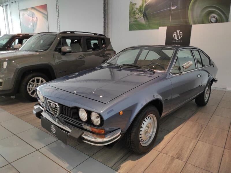Usato 1977 Alfa Romeo 2000 2.0 Benzin 122 CV (16.150 €)