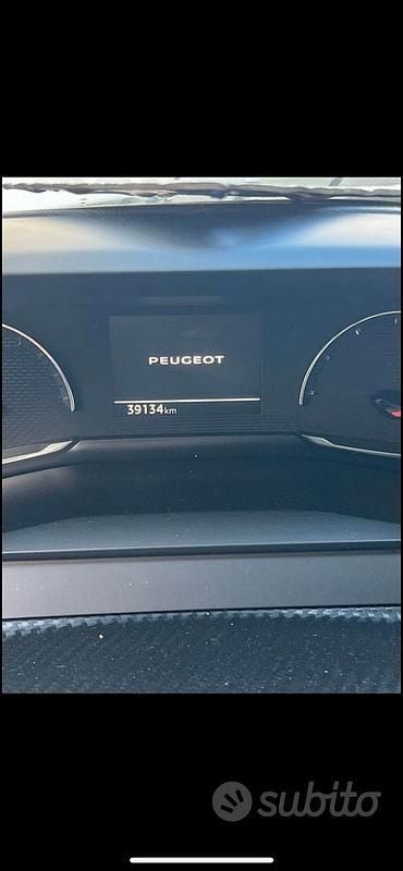 Usata Peugeot 208 2023 Bianco Utilitaria