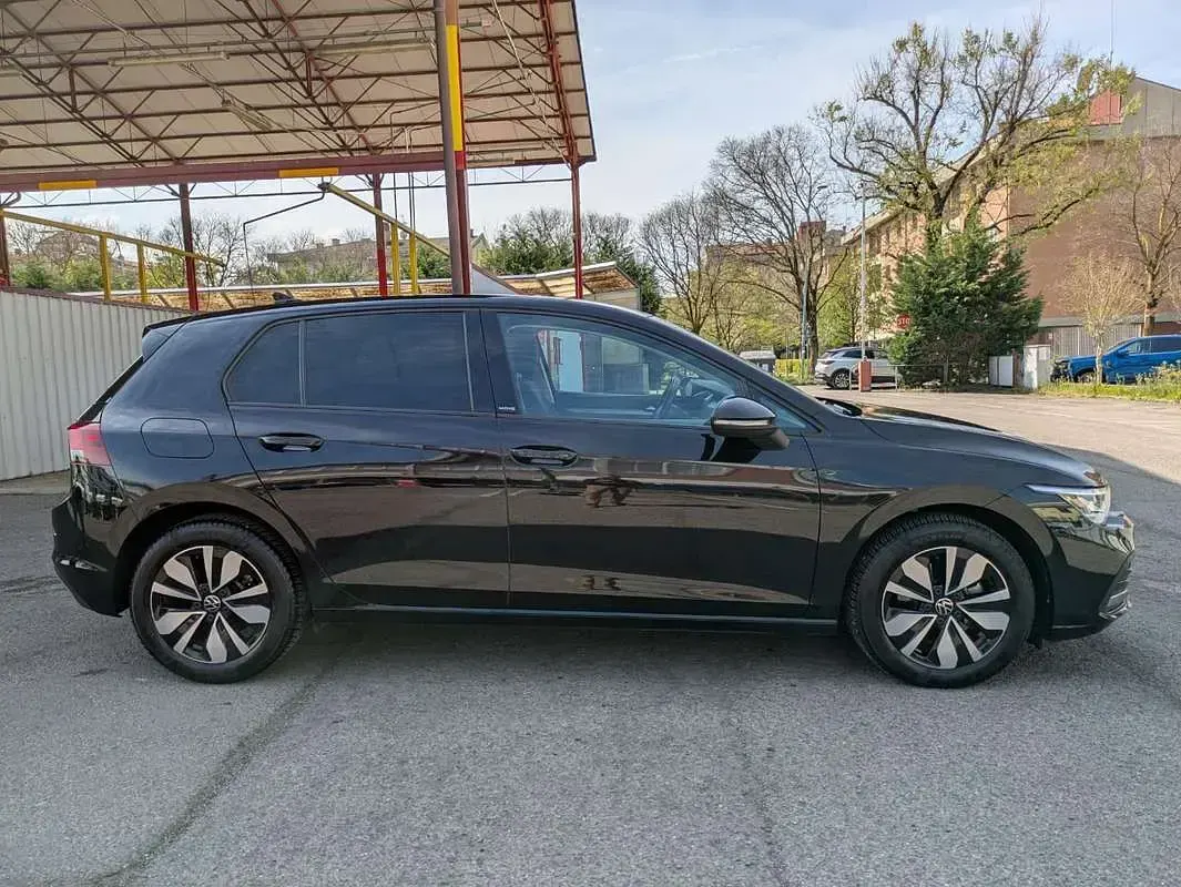 Usata VW Golf VIII Life 116 CV (85 kW) 2023 Nero Berlina
