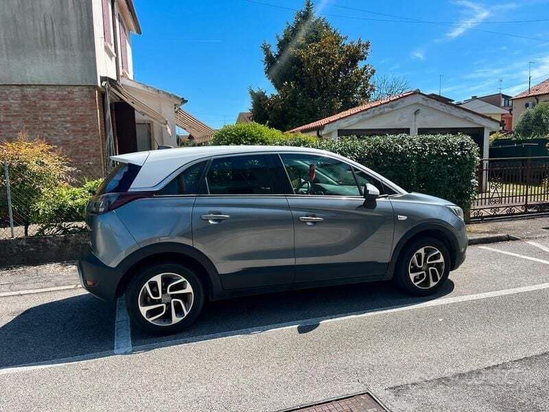 Usata Opel Crossland 83 CV (61 kW) 2018 Grigio SUV