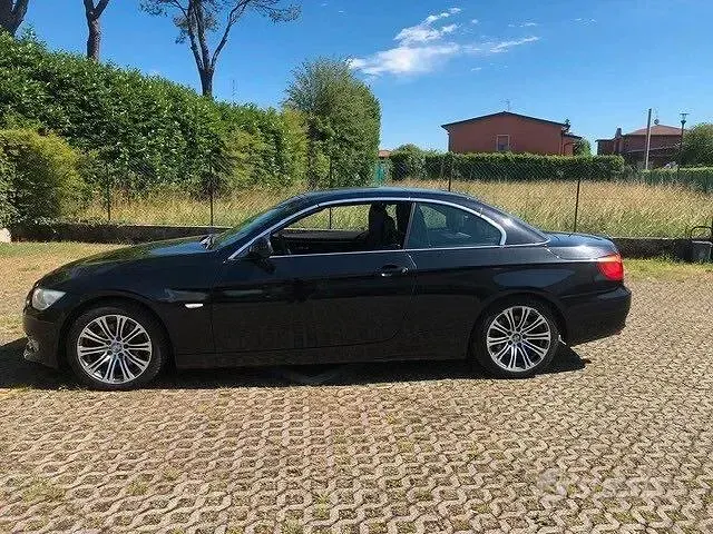 Usata BMW 320 Cabriolet 184 CV (135 kW) 2011 Nero Cabrio