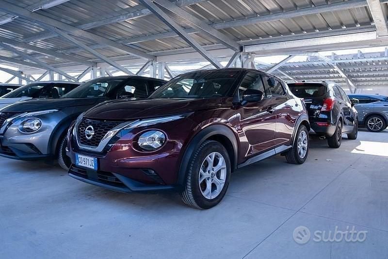 Usata Nissan Juke N-Connecta 117 CV (86 kW) 2020 Bordeaux SUV