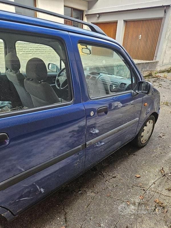 Usata Opel Agila 2003 Blu Monovolume