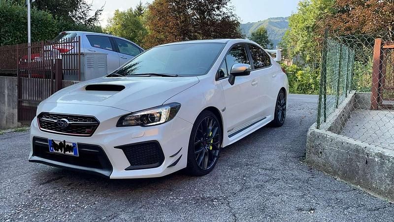 Usata 2017 Subaru WRX STI Tre volumi | 58.000 € - Immagine 1/4