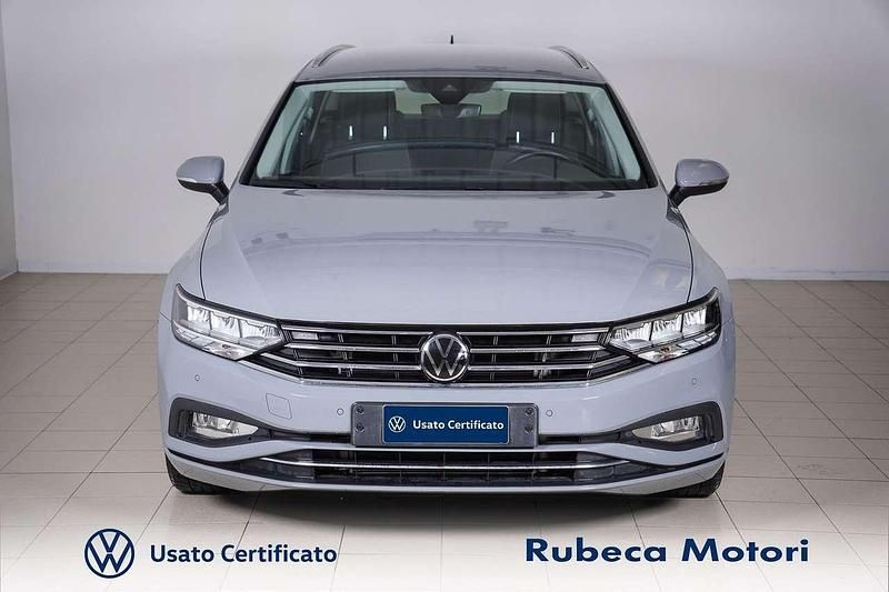 Usata VW Passat Business 150 CV (110 kW) 2023 Grigio Station wagon