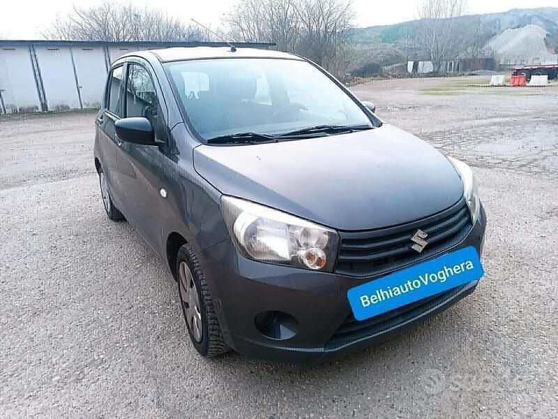 Grigio Usata 2015 Suzuki Celerio Due volumi | 4700 € (Buon prezzo) - Immagine 1/2