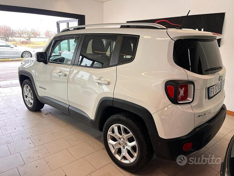 Usata Jeep Renegade Limited 140 CV (102 kW) 2016 Bianco SUV