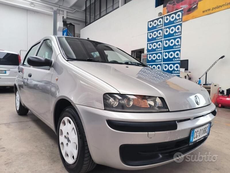 Usata Fiat Punto 80 CV (58 kW) 2003 Argento Utilitaria