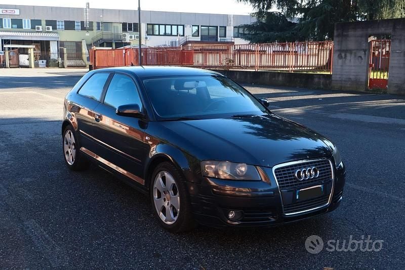Nero Usata 2007 Audi A3 Ambition Tre volumi | 4000 € (Buon prezzo) - Immagine 1/4