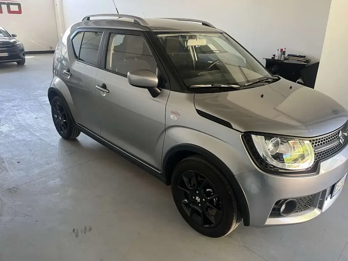 Usata Suzuki Ignis 90 CV (66 kW) 2020 Grigio SUV