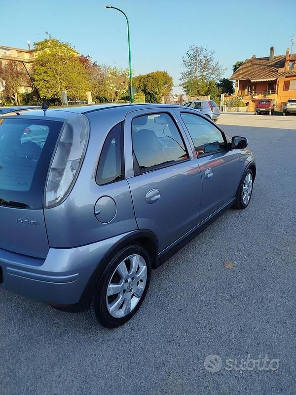Usata Opel Corsa 2006 Grigio Utilitaria