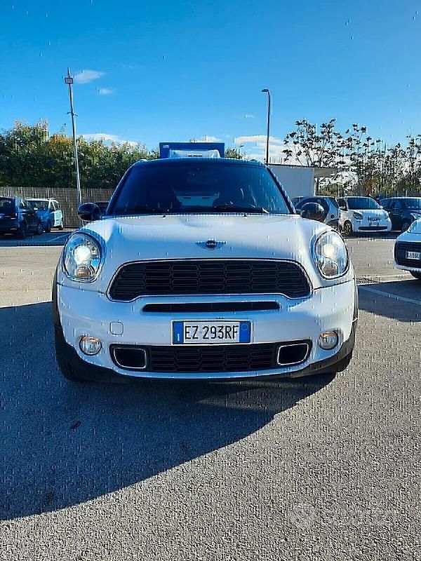 Usata Mini Cooper SD Countryman Business 143 CV (105 kW) 2015 Bianco SUV