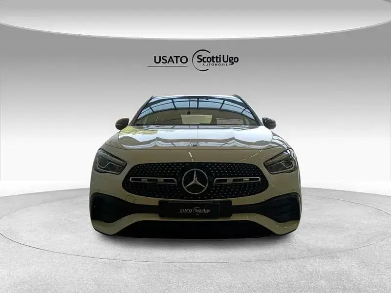 Usata Mercedes GLA180 Premium 116 CV (85 kW) 2022 Bianco SUV