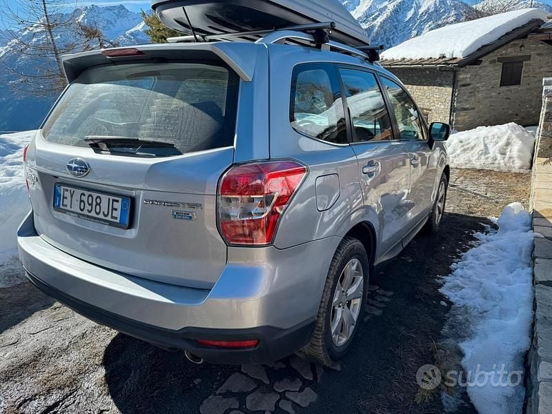 Usata Subaru Forester 150 CV (110 kW) 2015 Grigio SUV