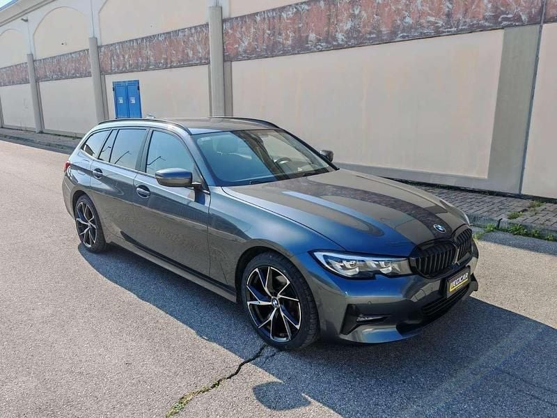 Grigio Usata 2022 BMW 320 Station wagon | 24.500 € (Super prezzo) - Immagine 1/4
