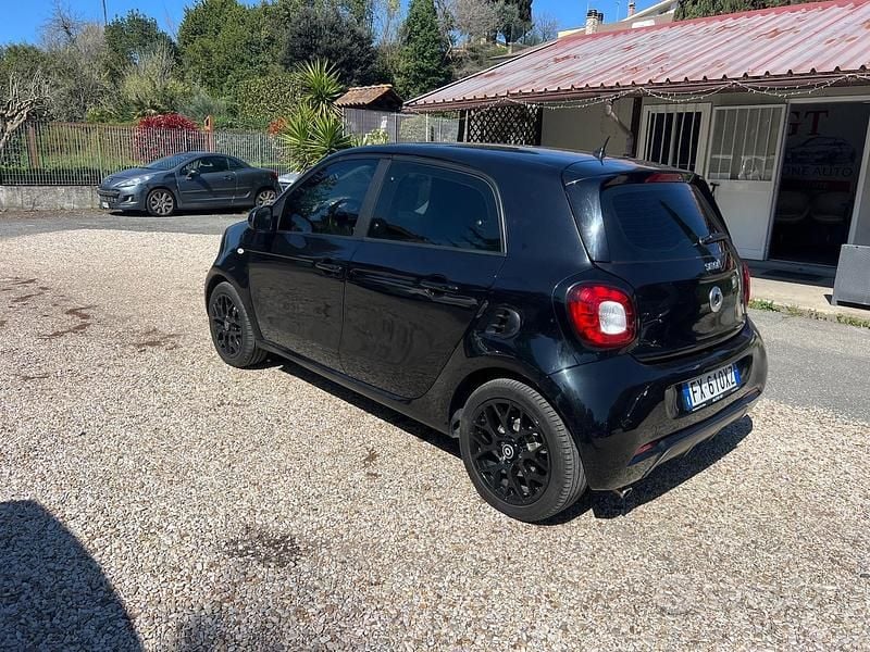 Usata Smart ForFour Passion 90 CV (66 kW) 2018 Nero Utilitaria