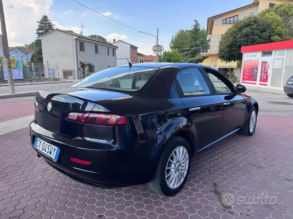 Usata Alfa Romeo 159 120 CV (88 kW) 2006 Nero Berlina
