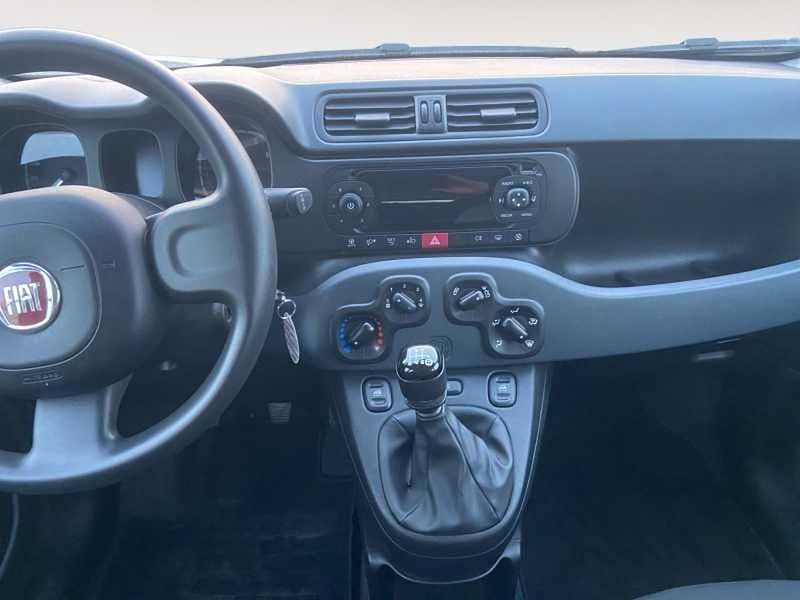 Usado Fiat Panda City Life 70 CV (51 kW) 2021 Gris Utilitario