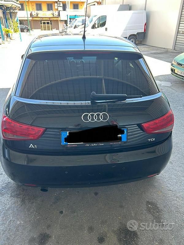 Usado Audi A1 90 CV (66 kW) 2015 Negro Utilitario