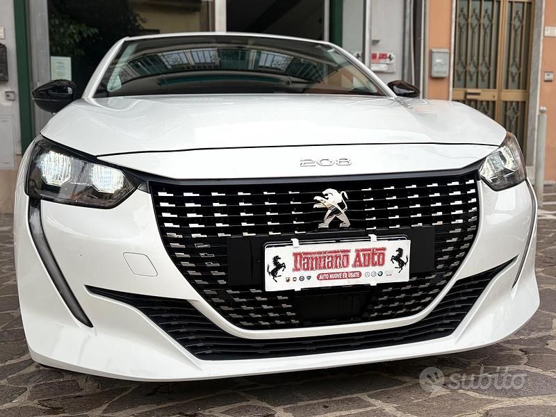 Usata Peugeot 208 Allure 101 CV (74 kW) 2022 Bianco Utilitaria