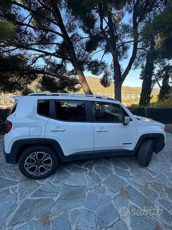 Usata Jeep Renegade Limited 140 CV (102 kW) 2015 Bianco SUV