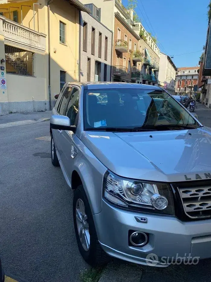 Usata Land Rover Freelander 2 150 CV (110 kW) 2014 Grigio SUV