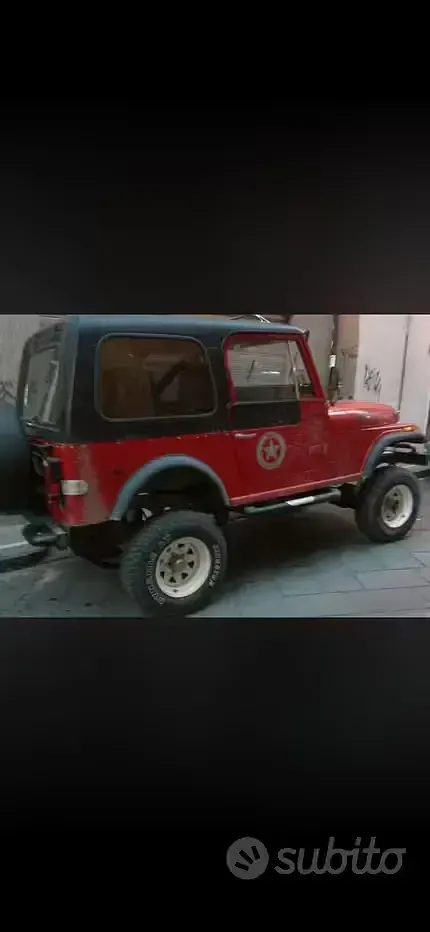 Usata Jeep CJ 1982 Rosso Cabrio