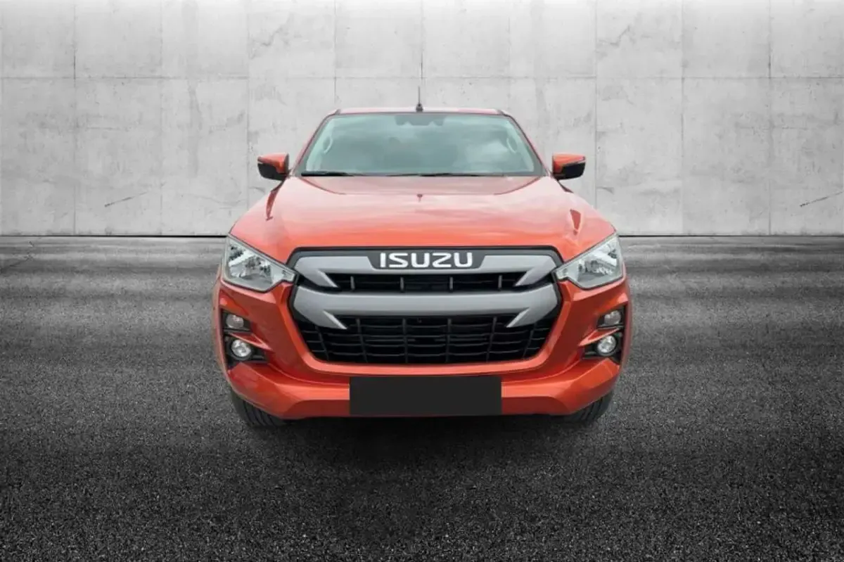 Usata Isuzu D-Max 163 CV (119 kW) 2021 Arancione Pick-up