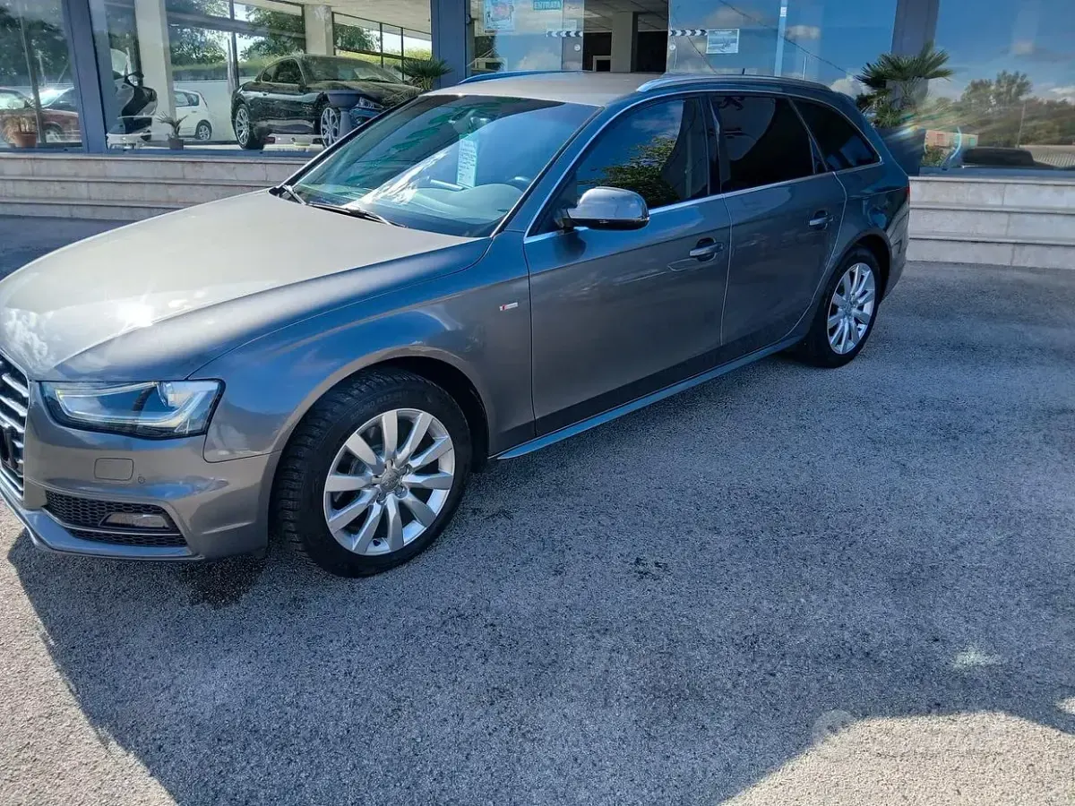 Usata Audi A4 Ambiente 150 CV (110 kW) 2015 Grigio Station wagon