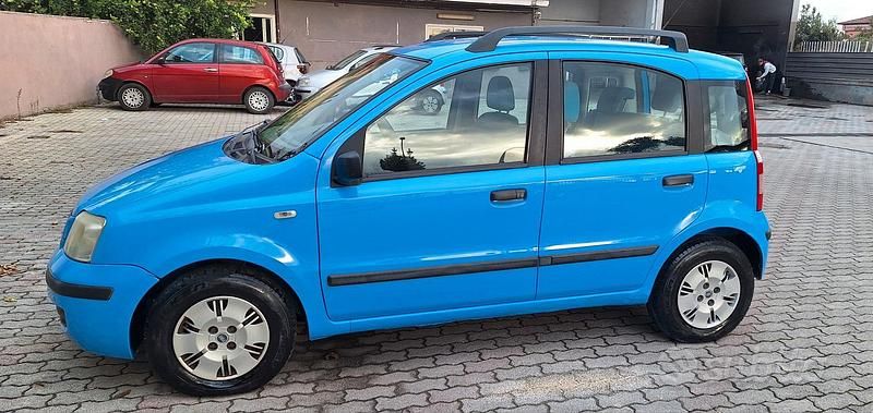 Blu Usata 2004 Fiat Panda Dynamic Tre volumi | 2350 € (Ottimo prezzo) - Immagine 1/4