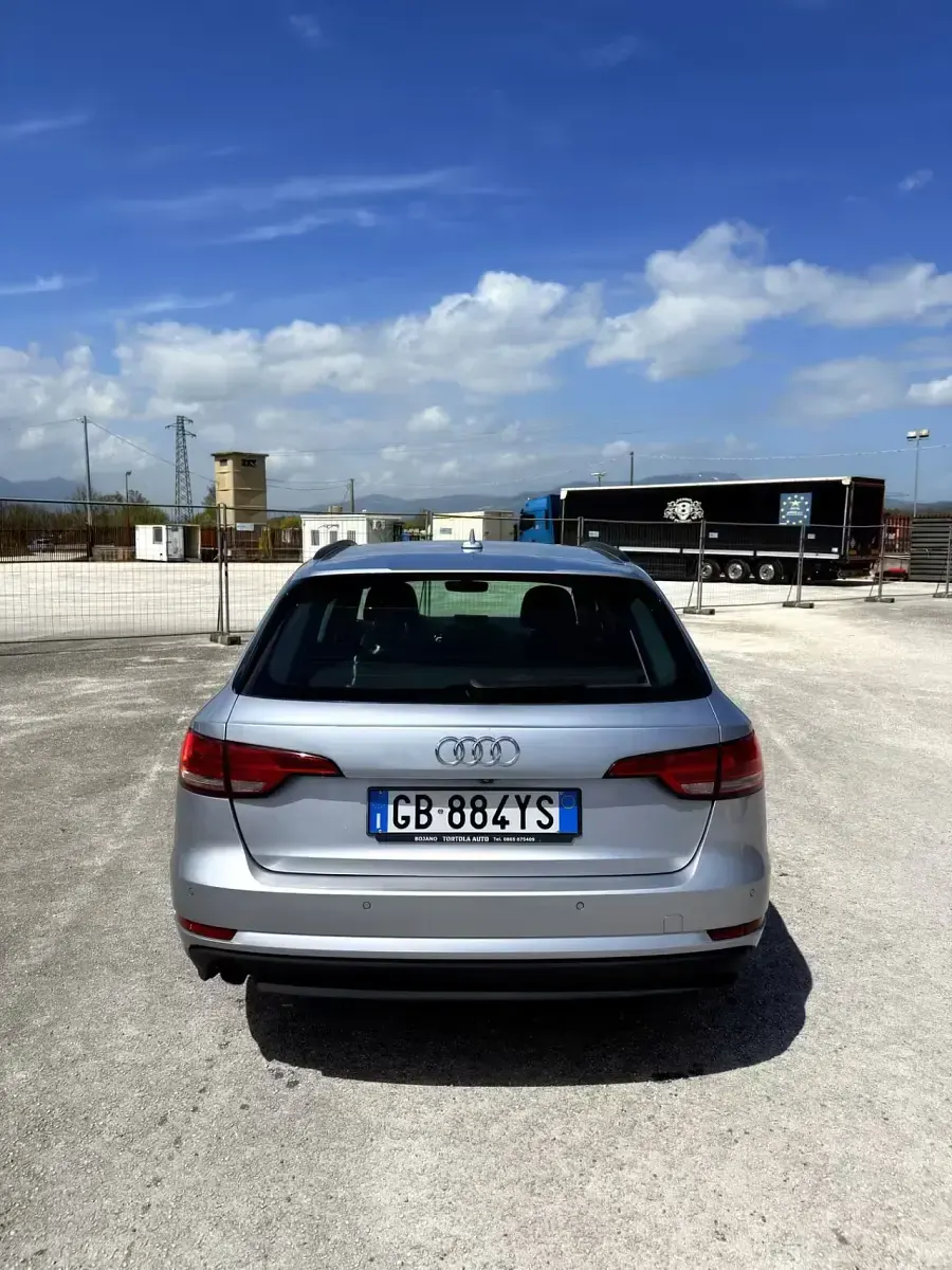 Usata Audi A4 150 CV (110 kW) 2018 Argento Station wagon
