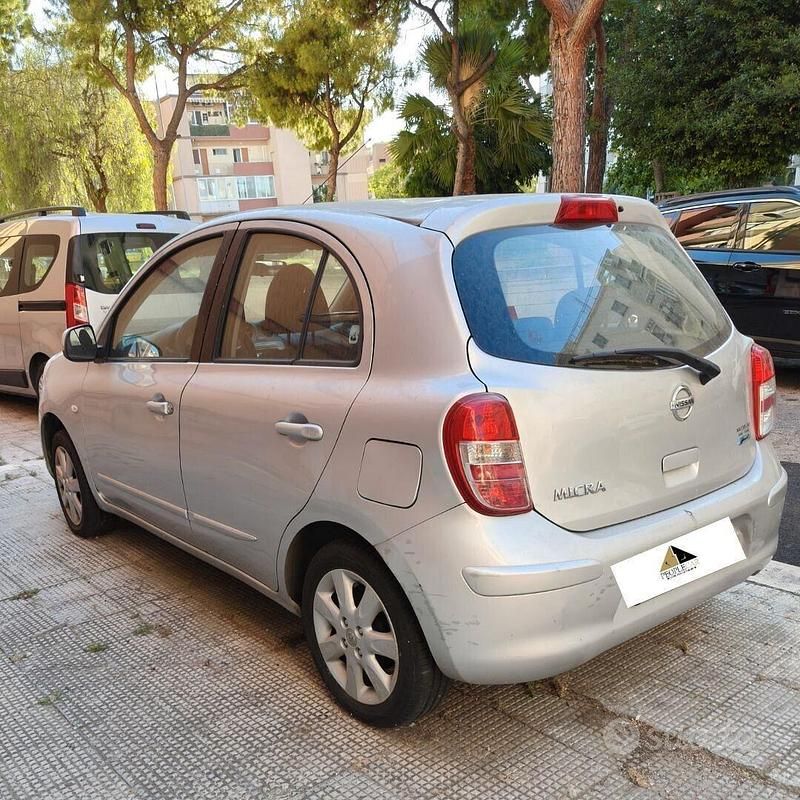 Usata Nissan Micra 80 CV (58 kW) 2012 Grigio Utilitaria