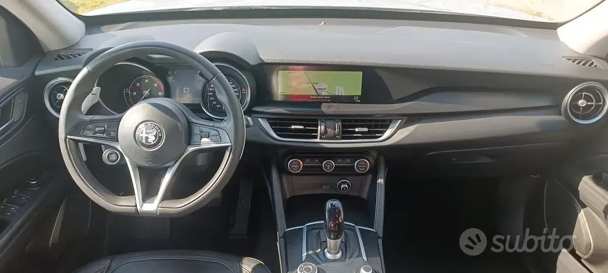 Usata Alfa Romeo Stelvio Super 210 CV (154 kW) 2017 Grigio SUV