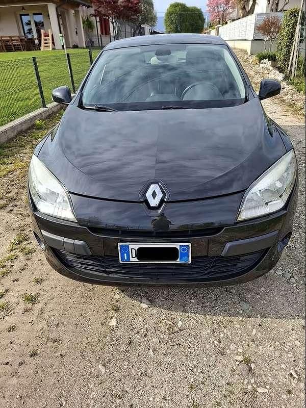 Usata Renault Mégane Luxe 110 CV (80 kW) 2009 Nero Berlina