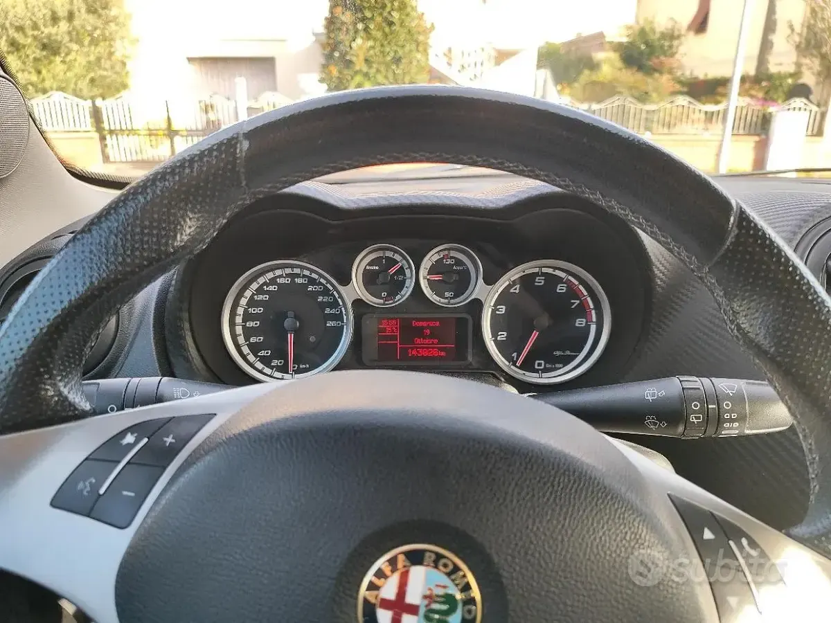 Usata Alfa Romeo MiTo 77 CV (56 kW) 2016 Nero Utilitaria