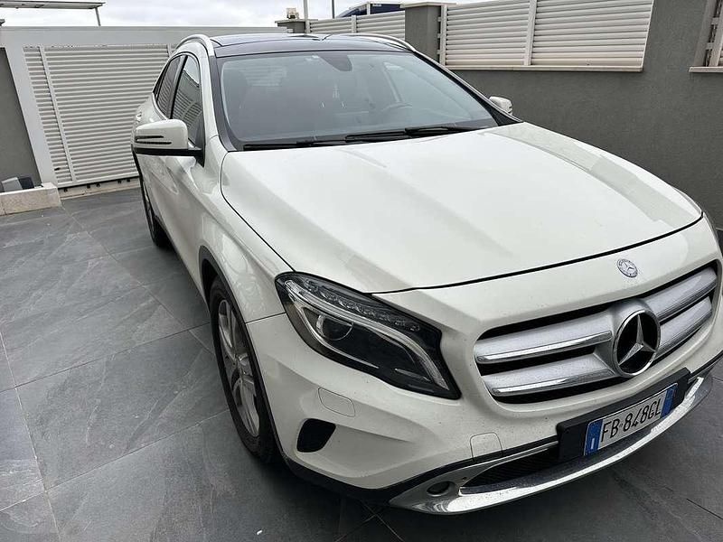 Usata Mercedes GLA180 109 CV (80 kW) 2015 SUV