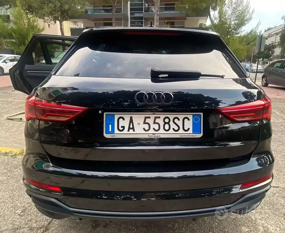 Usata Audi Q3 Comfort 125 CV (91 kW) 2020 Nero SUV