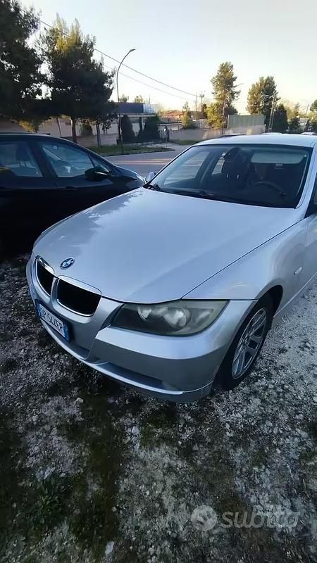 Usata BMW 318 122 CV (89 kW) 2005 Giallo Berlina