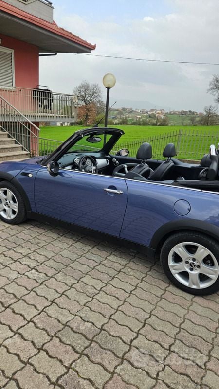 Usata Mini Cooper Cabriolet 116 CV (85 kW) 2006 Blu Cabrio