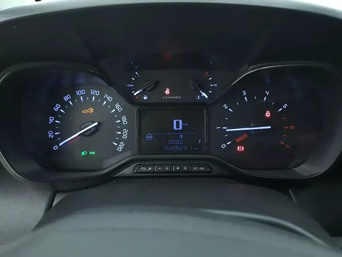 Usata Citroën C3 Aircross 110 CV (80 kW) 2024 Grigiogrigio SUV