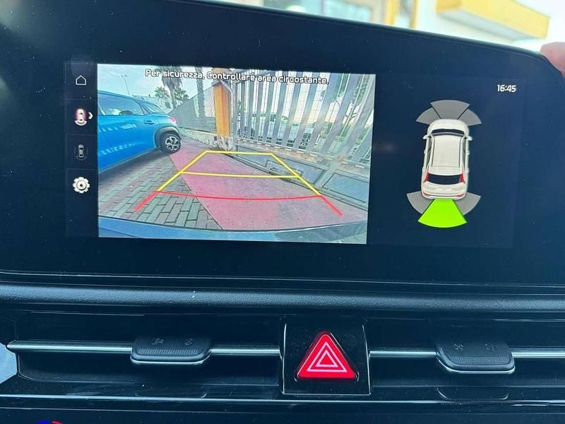 Usata Kia Niro Premium 105 CV (77 kW) 2022 Grigio SUV