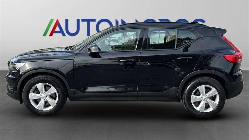 Usata Volvo XC40 Momentum 150 CV (110 kW) 2020 Nero SUV