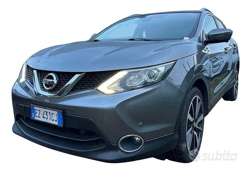 Usata Nissan Qashqai Tekna 130 CV (95 kW) 2015 Grigio SUV