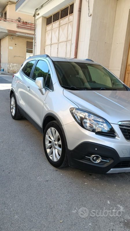 Grigio Usata 2015 Opel Mokka SUV | 11.999 € (Molto cara) - Immagine 1/4