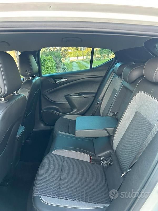 Usata Opel Astra 122 CV (89 kW) 2020 Bianco Berlina