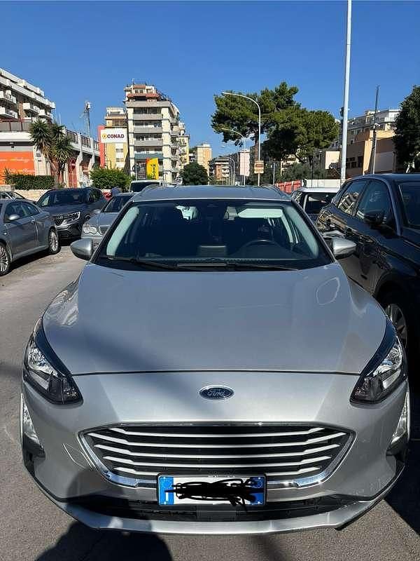 Usata Ford Focus Business Edition 120 CV (88 kW) 2021 Argento Station wagon