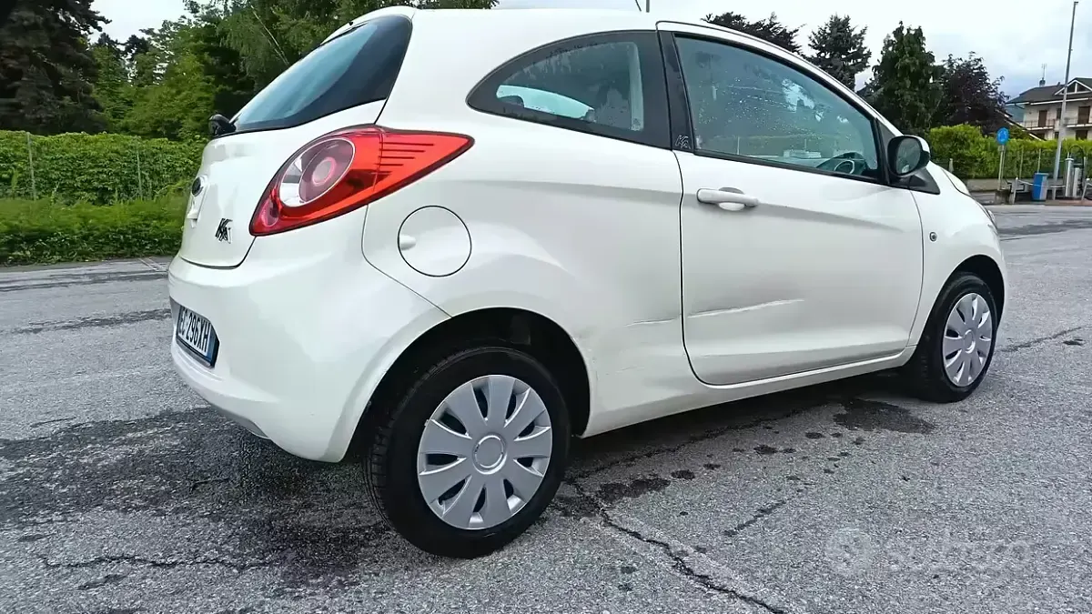 Usata Ford Ka 75 CV (55 kW) 2010 Bianco Utilitaria