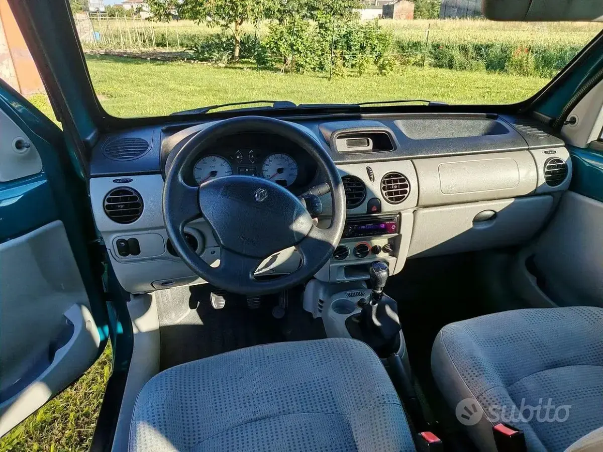Usata Renault Kangoo 65 CV (47 kW) 2004 Verde Monovolume
