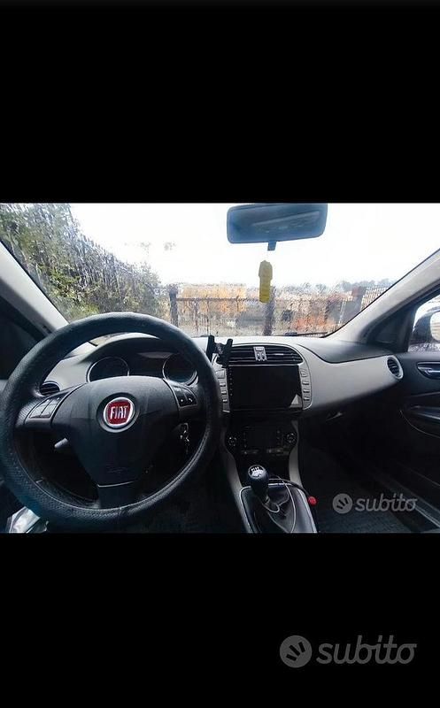 Usata Fiat Bravo Easy 120 CV (88 kW) 2012 Nero Utilitaria