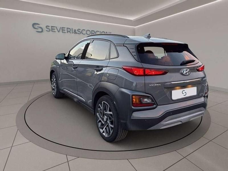 Usata Hyundai Kona XPrime 141 CV (103 kW) 2019 Grigio chiaro metallizzato SUV